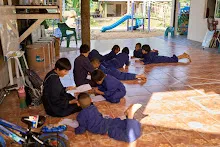 670120 สมุนพระรามเรียน ปวช ช่วยสะสางผักตบจากบุ่ง สสษ.ใส่ปุ๋ยแปลงแตงโมริมมูล 17.jpeg