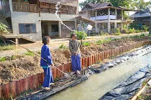 680103 สมุนพระรามดูแลสวนเช้า เย็น เปียหม่องเริ่มทำน้ำตก 106.jpg