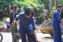 680602 สมุนพระราม และ สสธ.ขนทรายและปรับพื้นที่หน้าเฮือนศูนย์สูญ 90.JPG