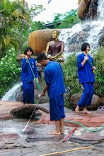 680314 ขัดน้ำตก วันเลี้ยงส่ง ม.3 ม.6 สสธ. 88.jpeg