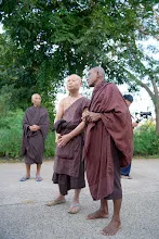 671107 เดินตามรอยพ่อครูงานมหาปวารณา 67 บ้านราช6.jpg