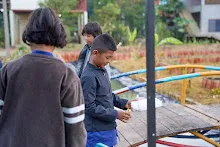 671225 สมุนพระรามเตรียมตัวไปแสดงที่ห้างสุนีย์ ในวันคริสมาสต์ 23.jpg