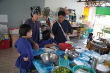 680623  เด็กสมุนพระรามร่วมทำงานขุดมันเทศ ในวันนบวร 130.jpeg