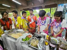 680529 อบรมนักเรียน รร.ขวาวใหญ่วิทยา เรียนรู้การทำอาหารมังสวิรัติ เมนูส้มตำ 4.jpeg