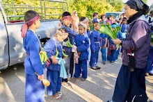 671230 สมุนพระรามแสดงร้องเพลง พิธีเปิดงานเพื่อฟ้าดิน คนมาดูงาน ทำ5ส ทำสวนบ่าย 96.jpg