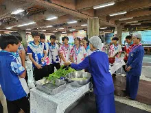 680529 อบรมนักเรียน รร.ขวาวใหญ่วิทยา เรียนรู้การทำอาหารมังสวิรัติ เมนูส้มตำ 64.jpeg