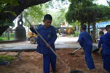 680602 สมุนพระราม และ สสธ.ขนทรายและปรับพื้นที่หน้าเฮือนศูนย์สูญ 118.JPG