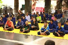 680519 พิธีรับชุดนักเรียนสัมมาสิกขาราชธานีอโศก ม.1 ม.4  46.JPG