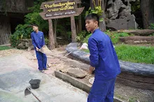 680602 สมุนพระราม และ สสธ.ขนทรายและปรับพื้นที่หน้าเฮือนศูนย์สูญ 18.JPG