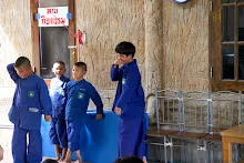 671214 สมุนพระราม เล่นเกมเดินโชว์ ขนหินทำน้ำตก 4.jpg