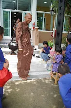 680628 เด็กสมุนพระรามร่วมทำบุญขึ้นบ้านใหม่ ญาติน้องบัว บ้านคำกลาง 517.jpeg
