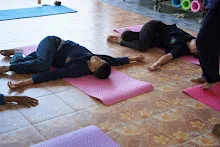 680109 สสธ.ม.4 ฝนเมล็ดพุทธรักษา ฝึกโยคะ สมุนพระรามชายช่วยร่อนทรายทำน้ำตก สวนน่ารัก 61.jpg