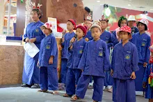 671225 สมุนพระรามร้องเพลงที่ห้างสุนีย์ ในวันคริสมาสต์ 137.jpg