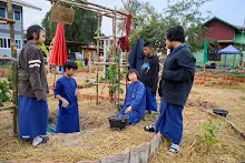 671222 สมุนพระรามดูแลสวน และทำ 5 ส.ที่เก็บเครื่องมือทำกสิกรรม  1.jpg