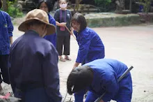 680602 สมุนพระราม และ สสธ.ขนทรายและปรับพื้นที่หน้าเฮือนศูนย์สูญ 154.JPG