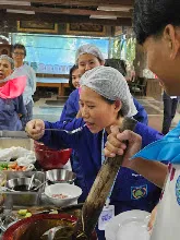 680529 อบรมนักเรียน รร.ขวาวใหญ่วิทยา เรียนรู้การทำอาหารมังสวิรัติ เมนูส้มตำ 82.jpeg