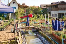 680117 สมุนพระรามปรับปรุงสวน ทาสีเสาป้ายสวนครอบครัวน่ารัก 6.jpg