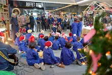 671225 สมุนพระรามร้องเพลงที่ห้างสุนีย์ ในวันคริสมาสต์ 162.jpg
