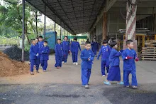 680714 สมุนพระรามร่วมงานวันบวร ถอนหญ้าสวนกตัญญูแผ่นดิน 2.JPG