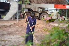 671223 สสธ.และชาวบ้านราช ทำ 5 ส.ก่อนงานปีใหม่ 56.jpg