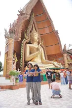 680706 เด็กสมุนพระรามไปเนินพอกิน ร่วมงาน ๙๐ ปี ลุงจำลอง ไปสะพานรถไฟสายมรณะ วัดถ้ำเสือ จามจุรีย์ยักษ์ 145.jpeg