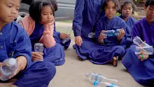 680308 สมุนพระราม ทดสอบ pH ของดินด้วยน้ำสะกัดดอกอัญชัน 5.jpg