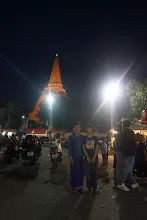 680705 เด็กสมุนพระรามตักบาตรที่ปฐมอโศก ร่วมงาน ๙๐ ปี ลุงจำลอง ไปพระปฐมเจดีย์เย็น 43.jpeg