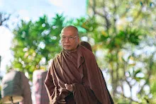 671230 สมุนพระรามแสดงร้องเพลง พิธีเปิดงานเพื่อฟ้าดิน 30.jpg
