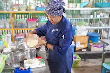 680716 ภาพทำขนมปัง ฐานงานแม่สะอาด Mothers Vegan Bakery 569.JPG