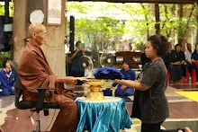 680519 พิธีรับชุดนักเรียนสัมมาสิกขาราชธานีอโศก ม.1 ม.4  65.JPG