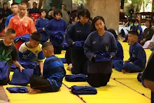 680519 พิธีรับชุดนักเรียนสัมมาสิกขาราชธานีอโศก ม.1 ม.4  80.JPG