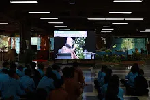680528 อบรมนักเรียน รร.ขวาวใหญ่วิทยา ชมคลิปชีวิตร่ำให้ คลิปแนะนำชุมชน 67.JPG