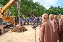 671025 พิธีตอกเสาเข็มแรก สถูปบูชาพ่อครู27.jpg