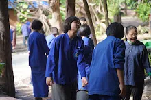 680602 สมุนพระราม และ สสธ.ขนทรายและปรับพื้นที่หน้าเฮือนศูนย์สูญ 146.JPG
