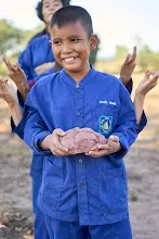 671221 เช้าสมุนพระรามดูแลสวน และขนหินทำน้ำตก บ่ายเล่นเกมกับครูโหน่ง 169.jpg