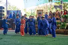 671230 สมุนพระรามแสดงร้องเพลง พิธีเปิดงานเพื่อฟ้าดิน คนมาดูงาน ทำ5ส ทำสวนบ่าย 299.jpg