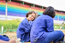 680224 วันบวร ชาวชุมชนสีแดง และ นร.ม.1 ปลูกหัวไชเท้า 161.jpg