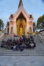 680705 เด็กสมุนพระรามตักบาตรที่ปฐมอโศก ร่วมงาน ๙๐ ปี ลุงจำลอง ไปพระปฐมเจดีย์เย็น 7.jpeg