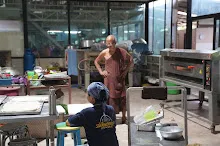 680716 ภาพทำขนมปัง ฐานงานแม่สะอาด Mothers Vegan Bakery 464.JPG