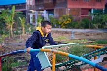 680121 สมุนพระรามยกกระถางต้นไม้แต่งสวน เปียหม่องทดลองเปิดน้ำตก 2.jpg