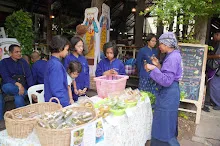 680720 สมุนพระราม ฝึกพาณิชย์บุญนิยม ขายสินค้า อุทยานบุญนิยม 6-2568 450.JPG