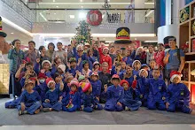671225 สมุนพระรามร้องเพลงที่ห้างสุนีย์ ในวันคริสมาสต์ 9.jpg