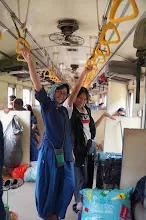 680703 เด็กสมุนพระรามนั่งรถไฟไปปฐมอโศก ร่วมงาน ๙๐ ปี ลุงจำลอง 59.jpeg