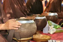 พท+สมณะบิณฑ์ที่งานชุมนุม (115).JPG