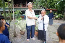 680703 เด็กสมุนพระรามนั่งรถไฟไปปฐมอโศก ร่วมงาน ๙๐ ปี ลุงจำลอง 275.jpeg