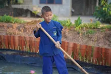 680107 สมุนพระรามดูแลสวนเช้า 18.JPG