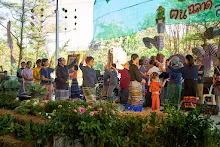 671230 สมุนพระรามแสดงร้องเพลง พิธีเปิดงานเพื่อฟ้าดิน คนมาดูงาน ทำ5ส ทำสวนบ่าย 245.jpg