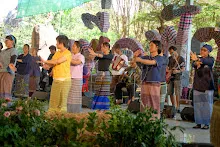 671230 สมุนพระรามแสดงร้องเพลง พิธีเปิดงานเพื่อฟ้าดิน คนมาดูงาน ทำ5ส ทำสวนบ่าย 249.jpg