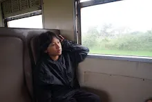 680703 เด็กสมุนพระรามนั่งรถไฟไปปฐมอโศก ร่วมงาน ๙๐ ปี ลุงจำลอง 133.jpeg