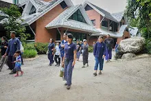 680703 เด็กสมุนพระรามนั่งรถไฟไปปฐมอโศก ร่วมงาน ๙๐ ปี ลุงจำลอง 283.jpeg